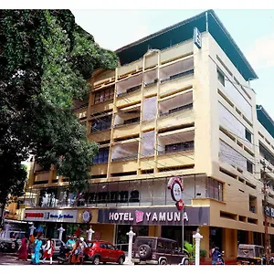 Hotel Yamuna Adur